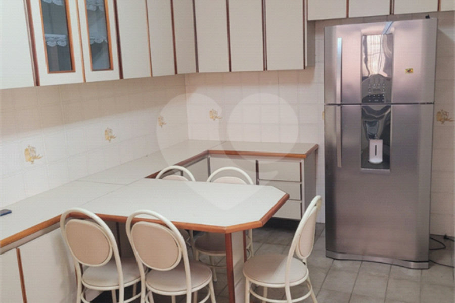 Sobrado à venda ou para alugar com 4 quartos, sendo 1 suíte, em Vila Gustavo, São Paulo, SP