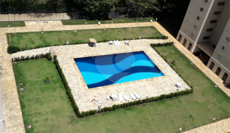 Apartamento à venda com 3 quartos em Vila Suzana, São Paulo, SP
