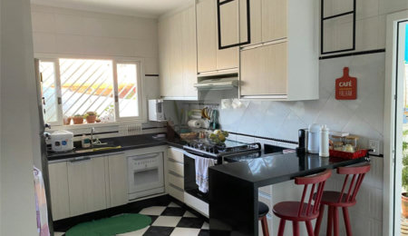 Casa à venda com 3 quartos, sendo 1 suíte, em Vila Suissa, Mogi das Cruzes, SP