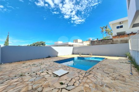 Casa à venda com 4 suítes no condomínio Terras de São Francisco, Vinhedo - SP