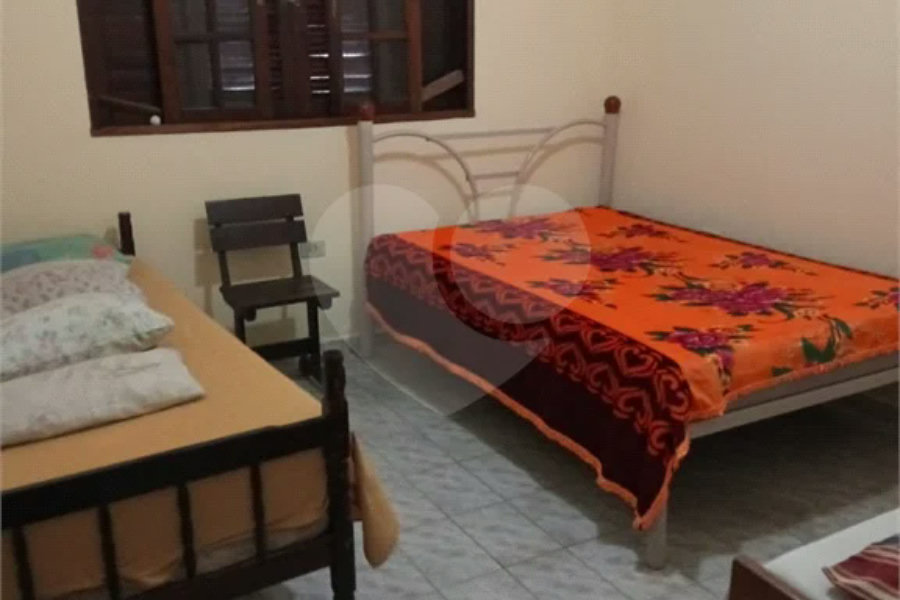 Casa Térrea à venda com 2 quartos, sendo 1 suíte, no Centro, Itanhaém, SP