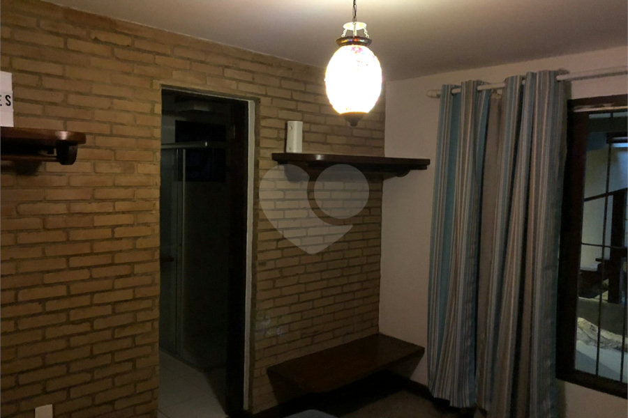 Casa à venda com 4 quartos, sendo 2 suítes,  em Barra Velha, Ilhabela, SP