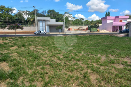 Terreno no Condomínio Faixa Azul.