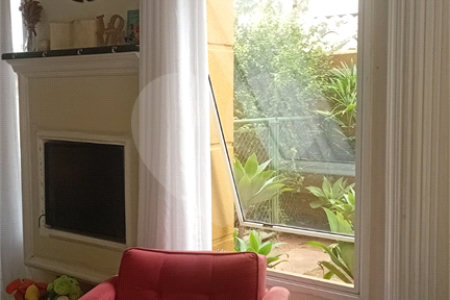 Casa à venda com 4 quartos, sendo 2 suítes, no condomínio Canamari, São Paulo - SP