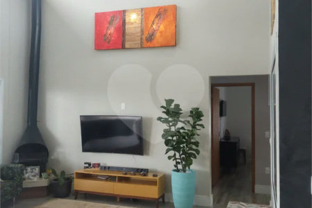 Casa à venda ou para alugar com 4 quartos, sendo 1 suíte, no condomínio Colinas de Inhandjara, Itupeva - SP