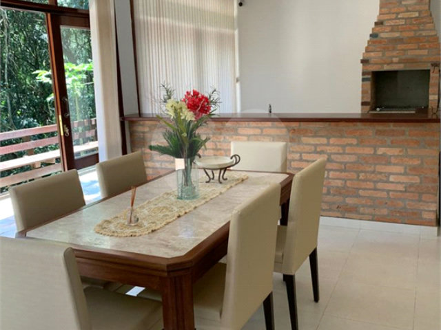 Casa à venda com 3 suítes no condomínio Parque Imperial da Cantareira, Mairiporã - SP