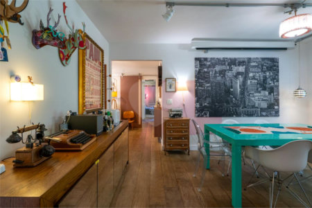 Apartamento à venda com 3 quartos, sendo 1 suíte, em Jardim Morumbi, São Paulo, SP