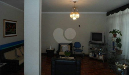 Casa à venda com 4 quartos, sendo 1 suíte, em Santana, São Paulo, SP