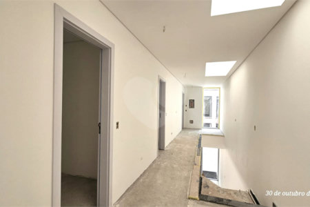 Casa à venda com 4 suítes no condomínio Garda, São Paulo - SP