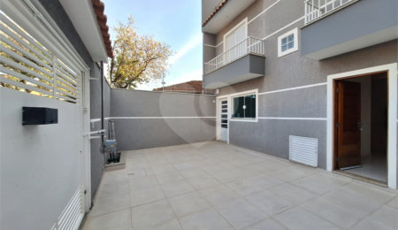 Sobrado à venda com 2 suítes em Vila Constança, São Paulo, SP