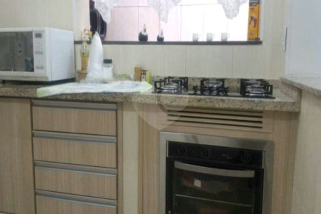 Casa à venda com 3 suítes em Rio Pequeno, São Paulo, SP