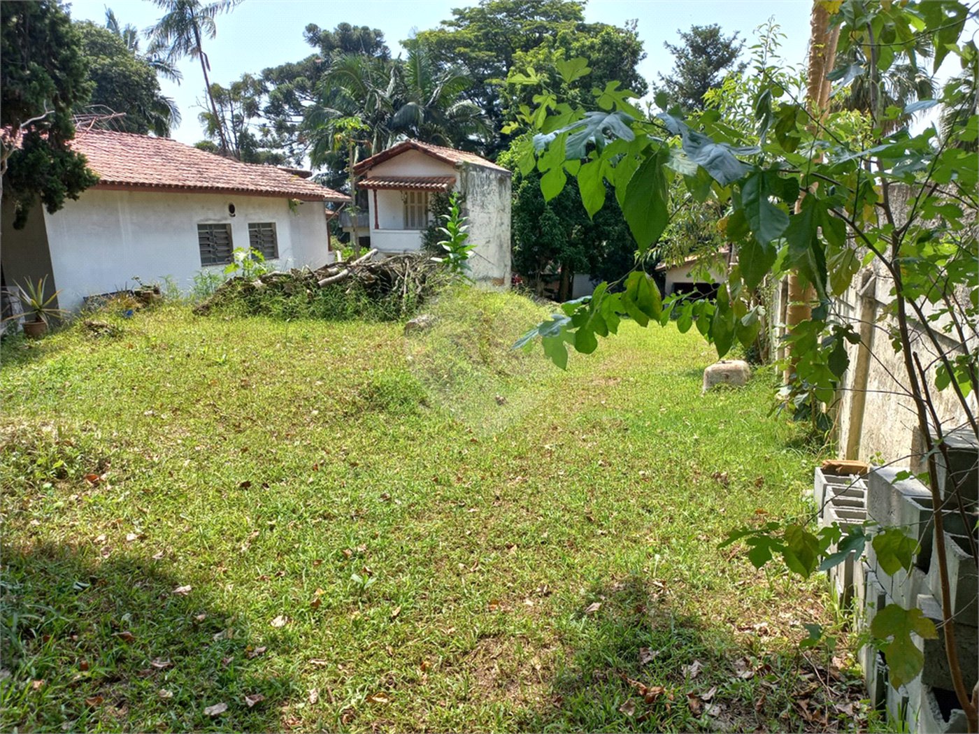 Terreno à venda com 2 quartos, sendo 1 suíte, em Jardim Floresta, São Paulo, SP