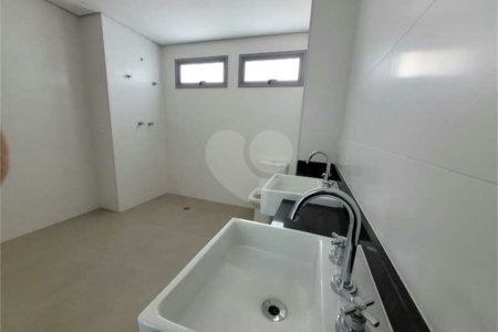 Apartamento à venda com 3 suítes em Água Branca, São Paulo, SP
