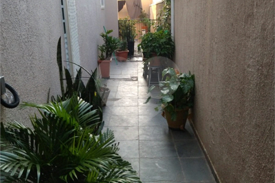Sobrado à venda com 3 quartos em Artur Alvim, São Paulo, SP