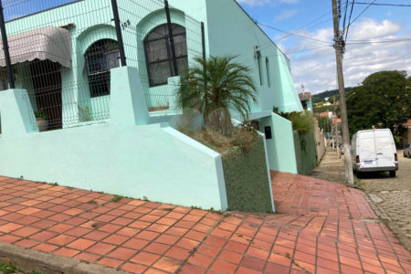 Casa à venda com 3 quartos, sendo 1 suíte,  em Vila Rosa, Itapetininga, SP