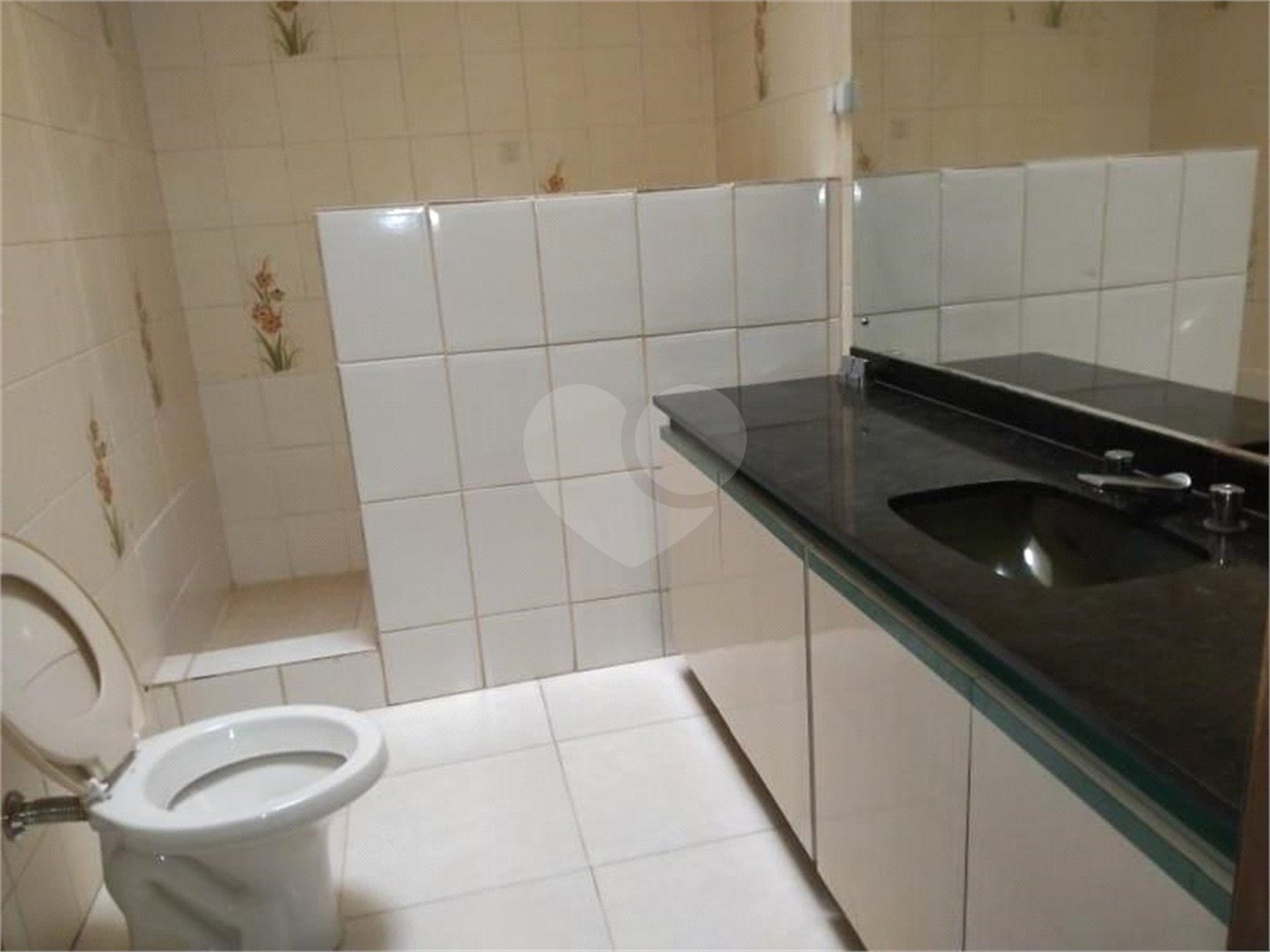Sobrado à venda com 3 quartos, sendo 1 suíte,  em Jardim Pinheiros, São Paulo, SP