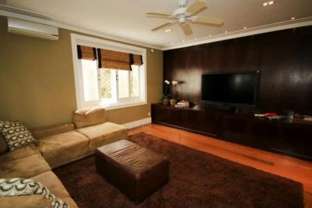 Casa à venda com 3 quartos, sendo 2 suítes,  em Vila Tramontano, São Paulo, SP
