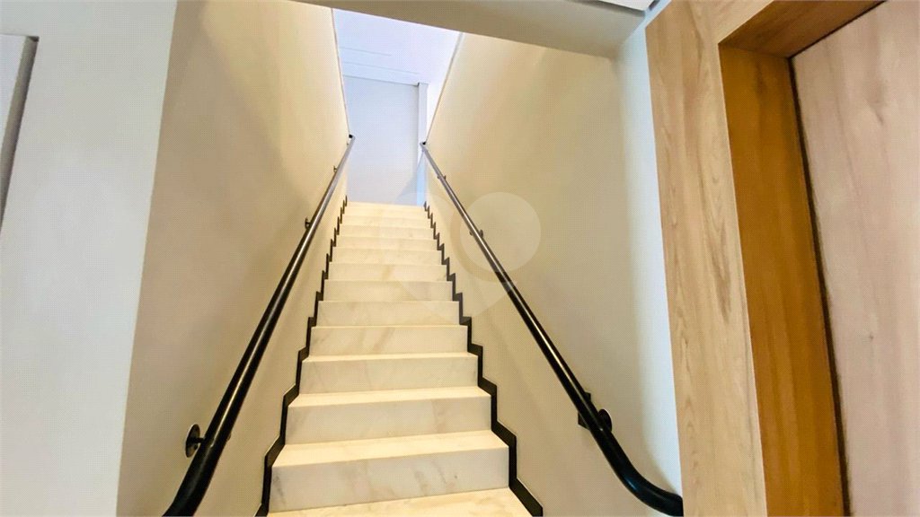 Casa à venda com 3 suítes no condomínio Euroville II, Bragança Paulista - SP