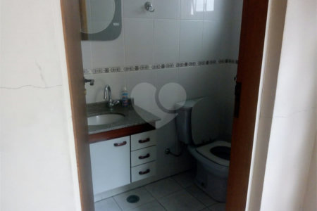 Casa Térrea à venda com 3 quartos, sendo 1 suíte,  em Jardim Prudência, São Paulo, SP