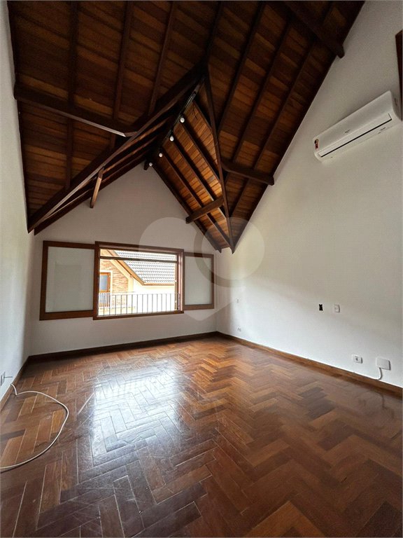 Casa à venda ou para alugar com 4 suítes no condomínio Vilaggio Monte Alegre, São Paulo - SP