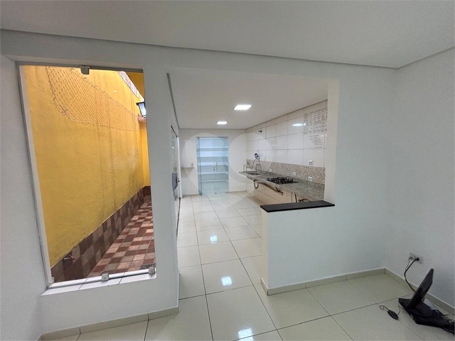 Casa de Vila para alugar com 4 suítes em Vila Romana, São Paulo, SP