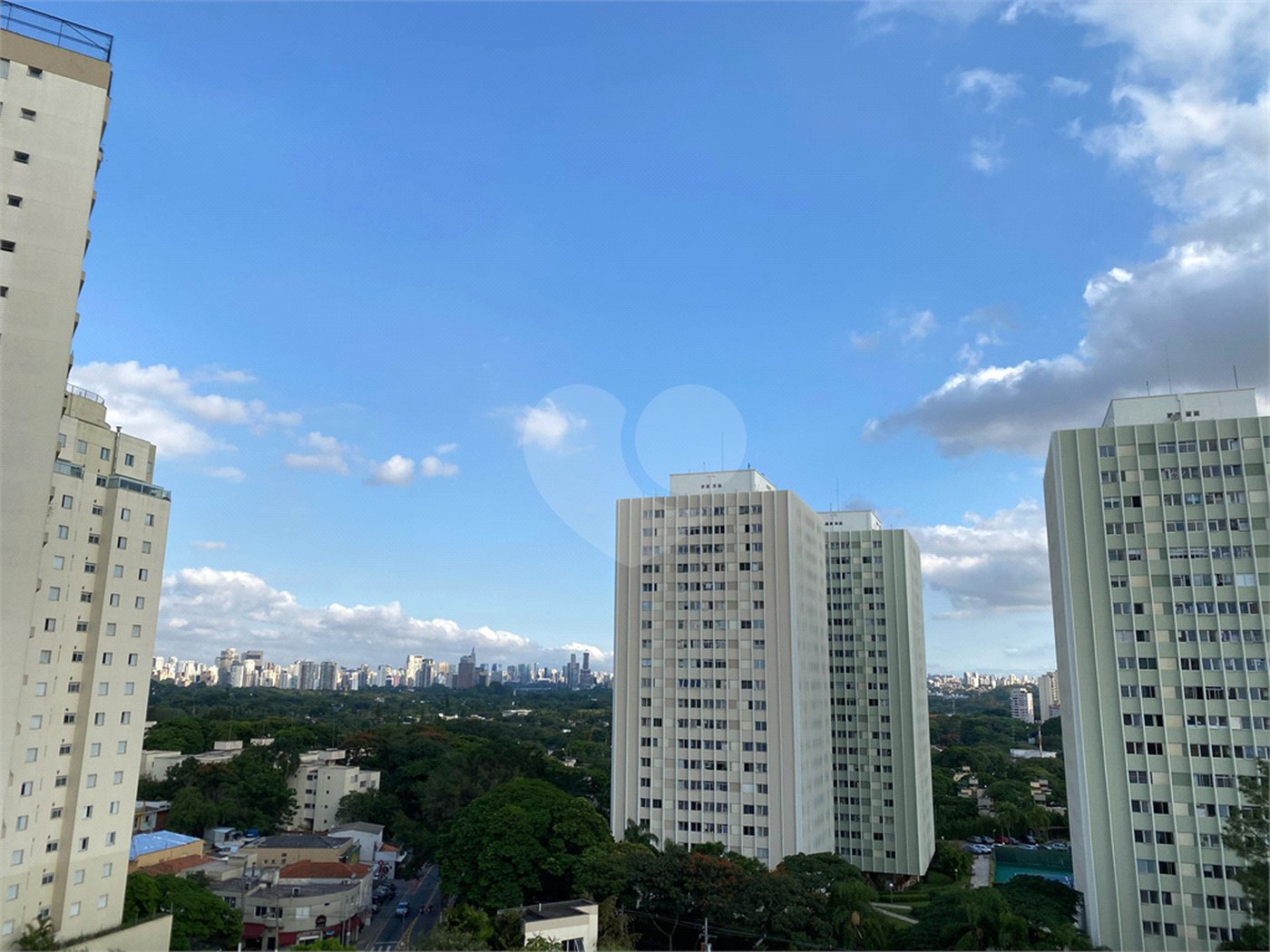 Apartamento para alugar com 2 quartos, sendo 1 suíte, em Alto da Lapa, São Paulo, SP