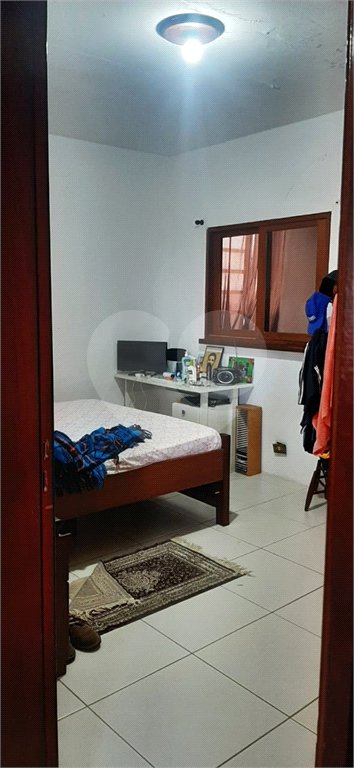 Sobrado à venda com 8 quartos em Jardim São Luís, São Paulo, SP