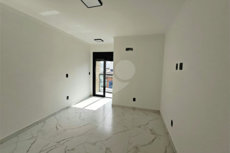 Sobrado à venda com 3 quartos, sendo 2 suítes,  em Vila Dom Pedro II, São Paulo, SP