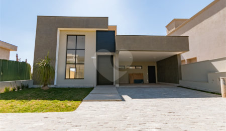 Casa à venda com 3 suítes no condomínio Residencial Mont'alcino, Valinhos - SP