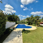 Casa à venda com 4 quartos, sendo 2 suítes,  no condomínio Granja Vianna II, Cotia - SP