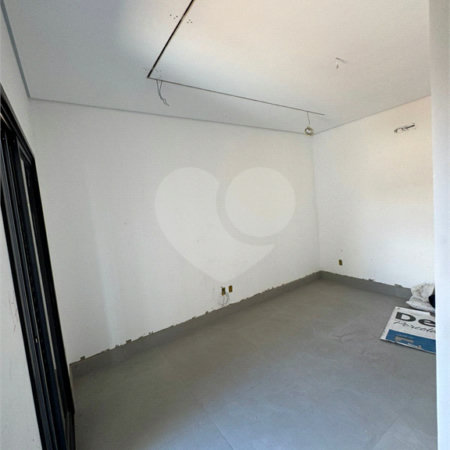 Casa à venda com 3 suítes no condomínio Reserva Central Parque, Salto - SP