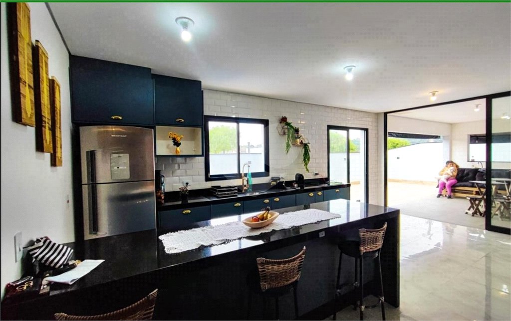 Casa à venda com 4 suítes no condomínio Residencial Vila Real, Bragança Paulista - SP