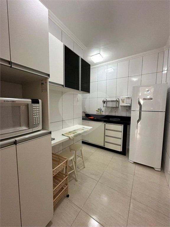 Apartamento à venda com 3 quartos, sendo 1 suíte, no Centro, Cabo Frio, RJ