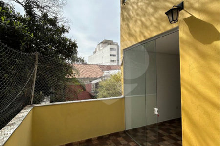 Casa de Vila para alugar com 4 suítes em Vila Romana, São Paulo, SP