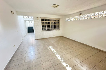 Casa à venda com 3 quartos, sendo 1 suíte, em Jardim Trussardi, São Paulo, SP