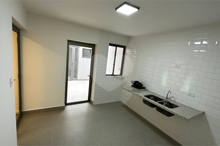 Casa Térrea à venda com 3 suítes em Bela Vista, São Paulo, SP