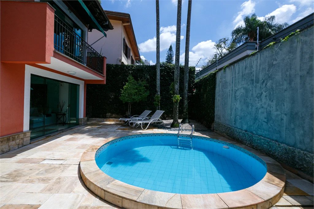 Casa Térrea à venda com 3 quartos, sendo 2 suítes,  em Brooklin Paulista, São Paulo, SP
