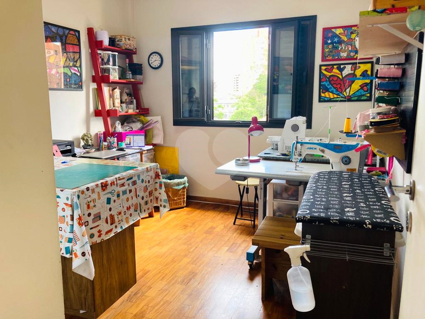 Apartamento à venda com 3 quartos, sendo 1 suíte,  em Santo Amaro, São Paulo, SP