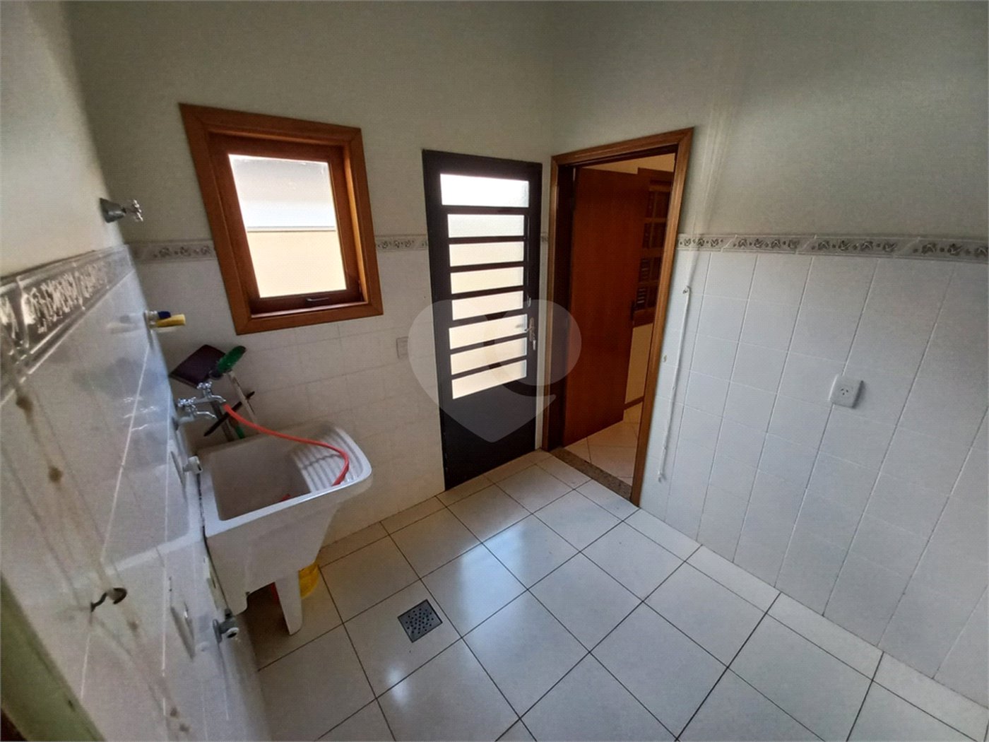 Casa Térrea no Condomínio Damha I,