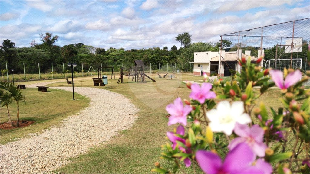 Casa à venda com 3 suítes no condomínio Terras de São Francisco, Sorocaba - SP
