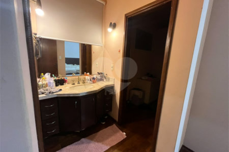 Casa à venda com 3 quartos, sendo 1 suíte, em Parque Santa Marta, São Carlos, SP