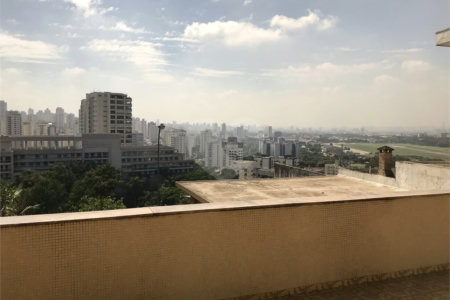 Sobrado à venda com 5 quartos, sendo 1 suíte, em Jardim São Bento, São Paulo, SP