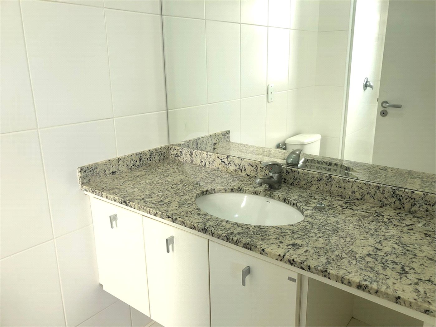 Apartamento à venda com 4 quartos, sendo 2 suítes,  em Jardim Armênia, Mogi das Cruzes, SP