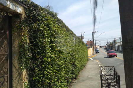Casa à venda com 3 quartos, sendo 1 suíte,  em Vila Oliveira, Mogi das Cruzes, SP