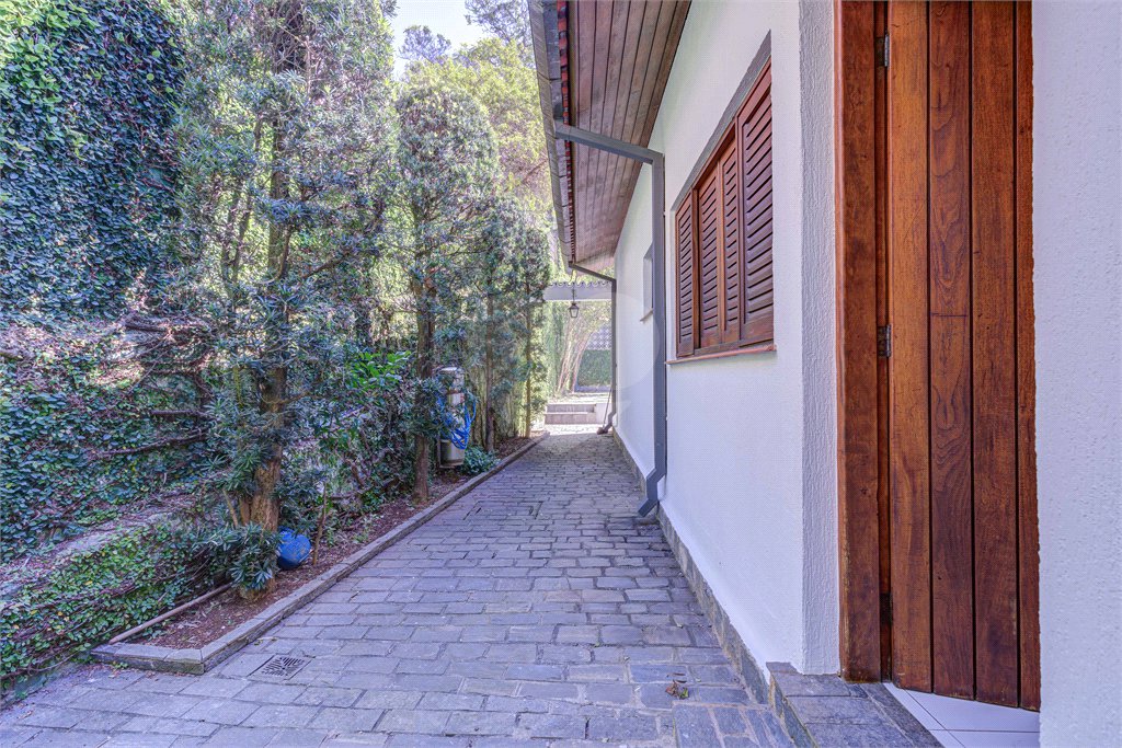 Casa Térrea à venda com 4 quartos, sendo 1 suíte, em Jardim Marajoara, São Paulo, SP