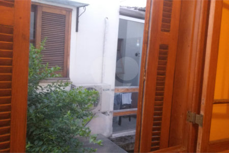 Casa à venda com 3 quartos, sendo 2 suítes, em Vila Mariana, São Paulo, SP