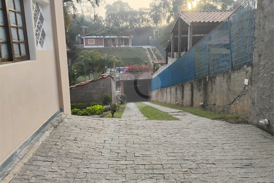 Casa à venda com 4 quartos em Barreiro, Mairiporã, SP