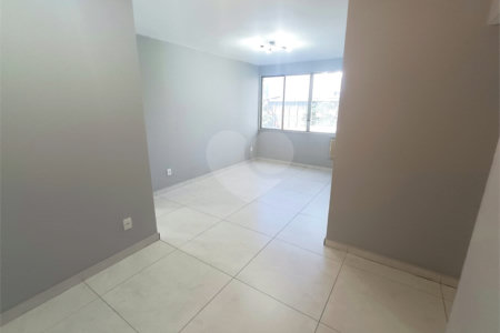 Apartamento à venda com 3 quartos, sendo 1 suíte, em Rio Comprido, Rio de Janeiro, RJ