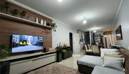 Sobrado à venda com 3 quartos, sendo 1 suíte, em Jardim Ana Maria, São Paulo, SP