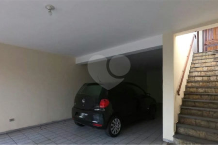 Casa à venda com 3 suítes em Jardim Namba, São Paulo, SP